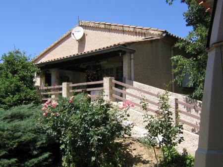 villa de 2000m valeur360 000